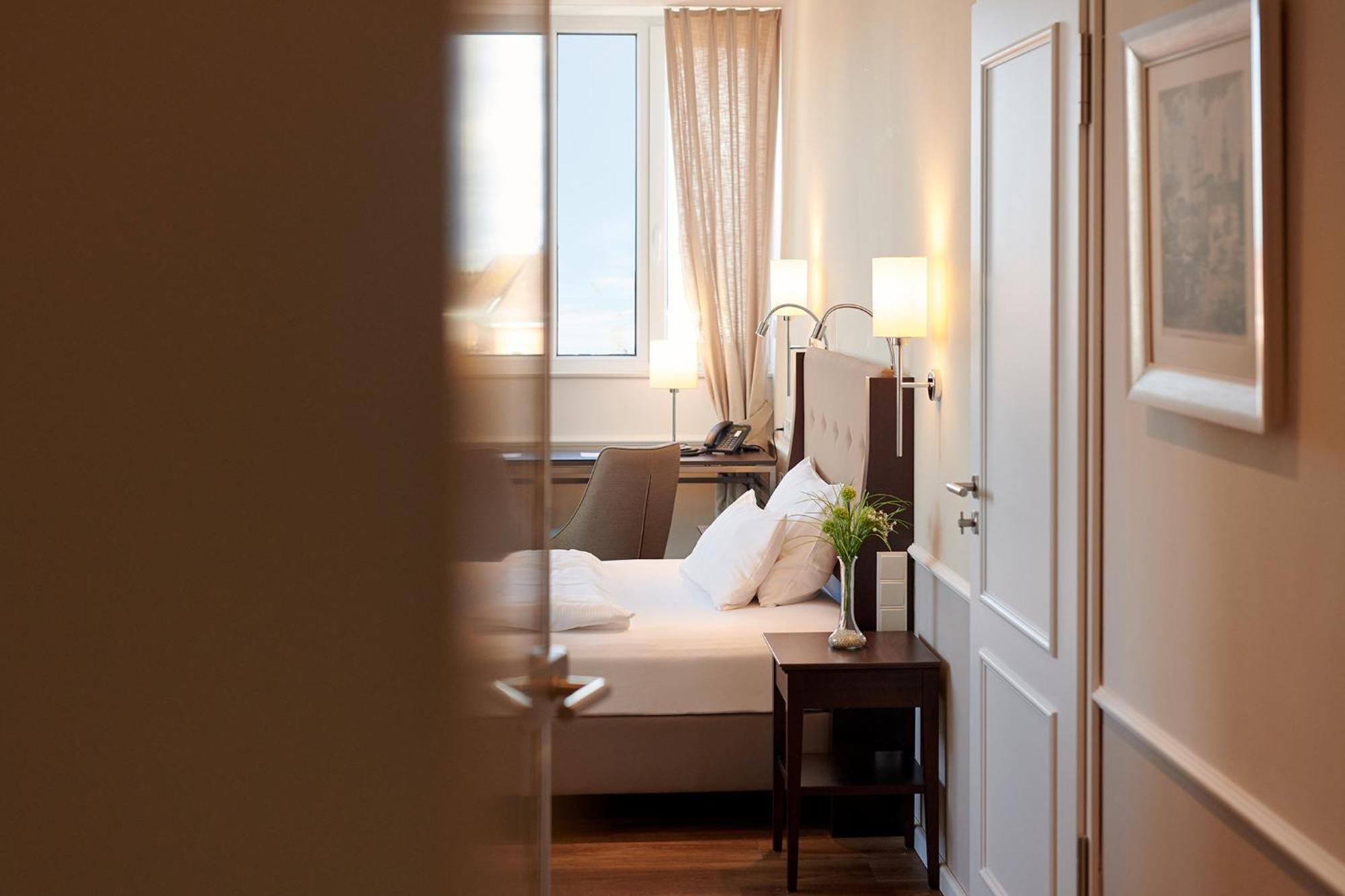 Hotel Am Delft Emden Dış mekan fotoğraf